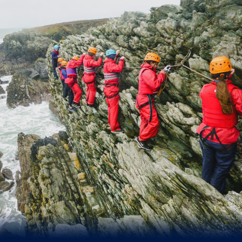 Large group of school children Sea Level Traversing